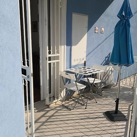 Grazioso Appartamento In Centro A נומאנה מראה חיצוני תמונה