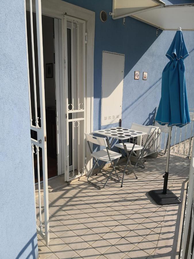 Grazioso Appartamento In Centro A נומאנה מראה חיצוני תמונה