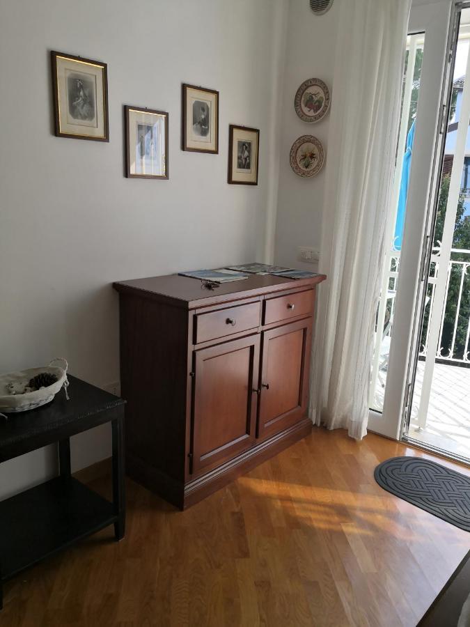 Grazioso Appartamento In Centro A נומאנה מראה חיצוני תמונה